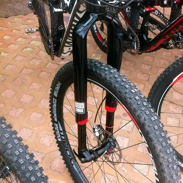 RockShox RS-1: Las primeras imágenes y detalles la nueva horquilla invertida de RockShox