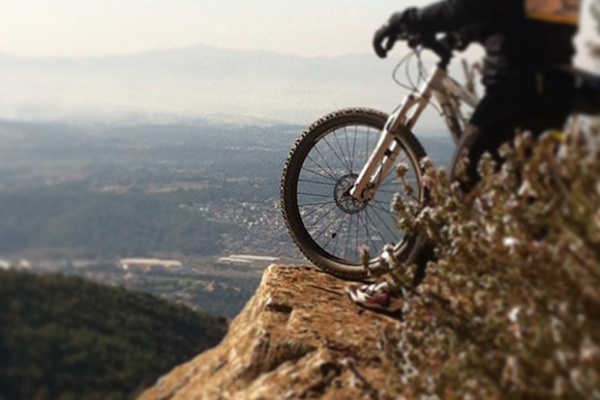 La foto del día en TodoMountainBike: "Relax después de la subida"