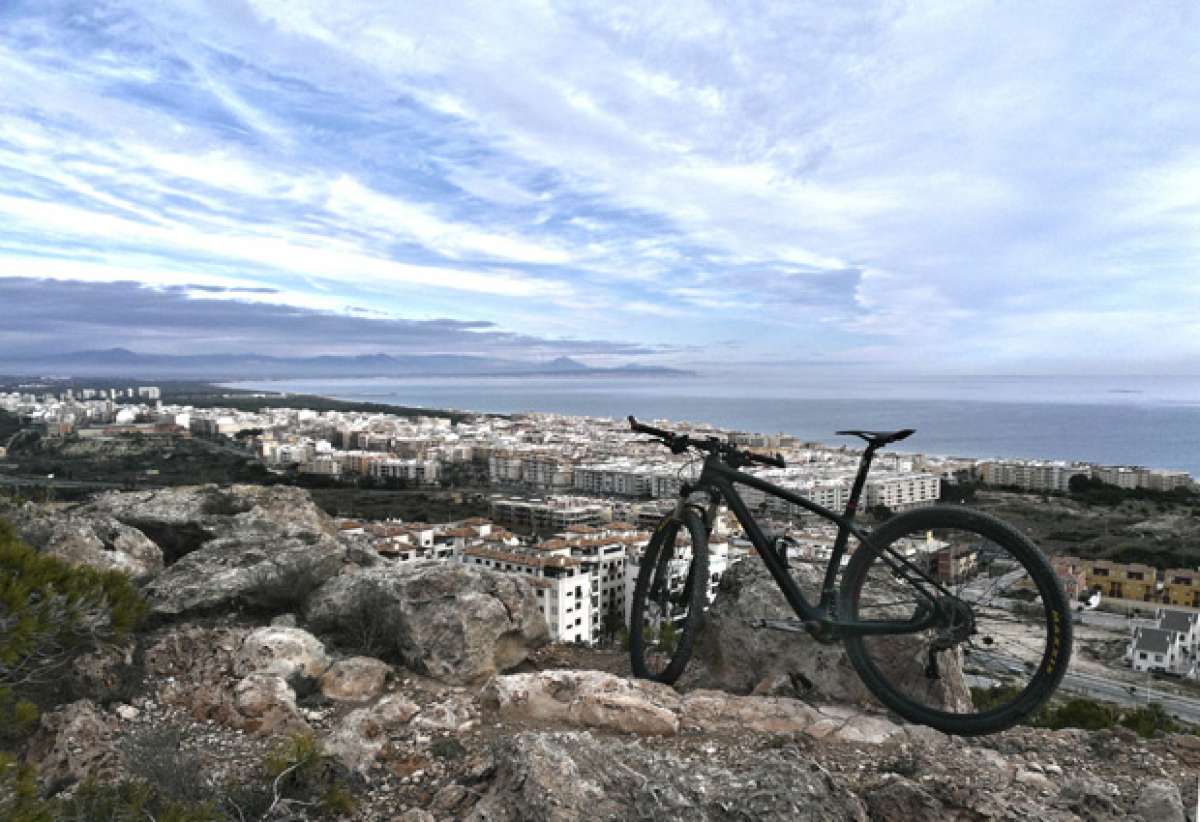 La foto del día en TodoMountainBike: 'Cielo, Mar y Tierra'