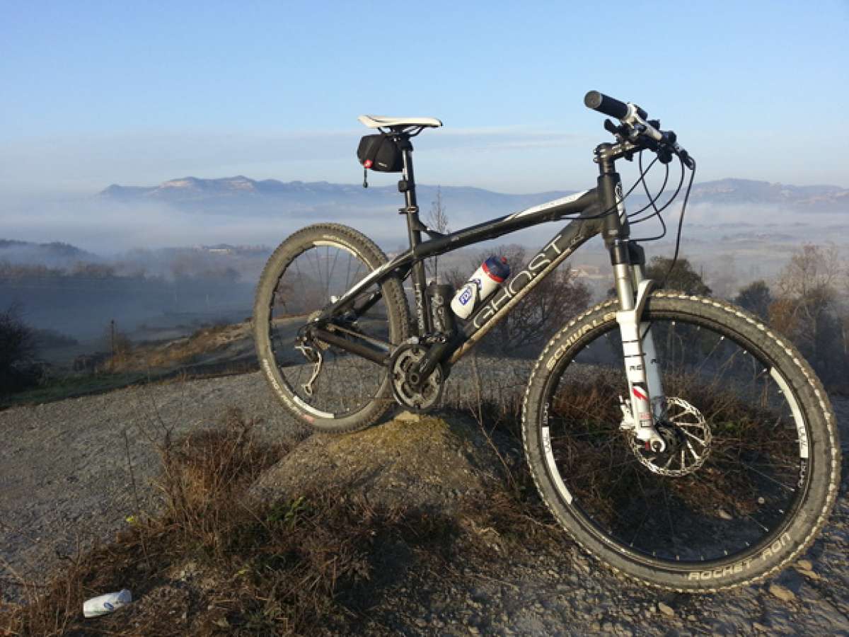 La foto del día en TodoMountainBike: "Entre niebla y sol"