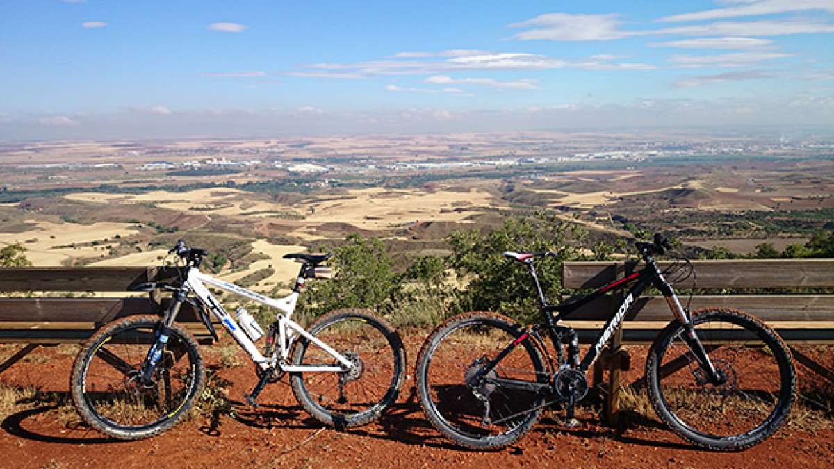 La foto del día en TodoMountainBike: 'Mirador del Pico de Peña Bermeja'