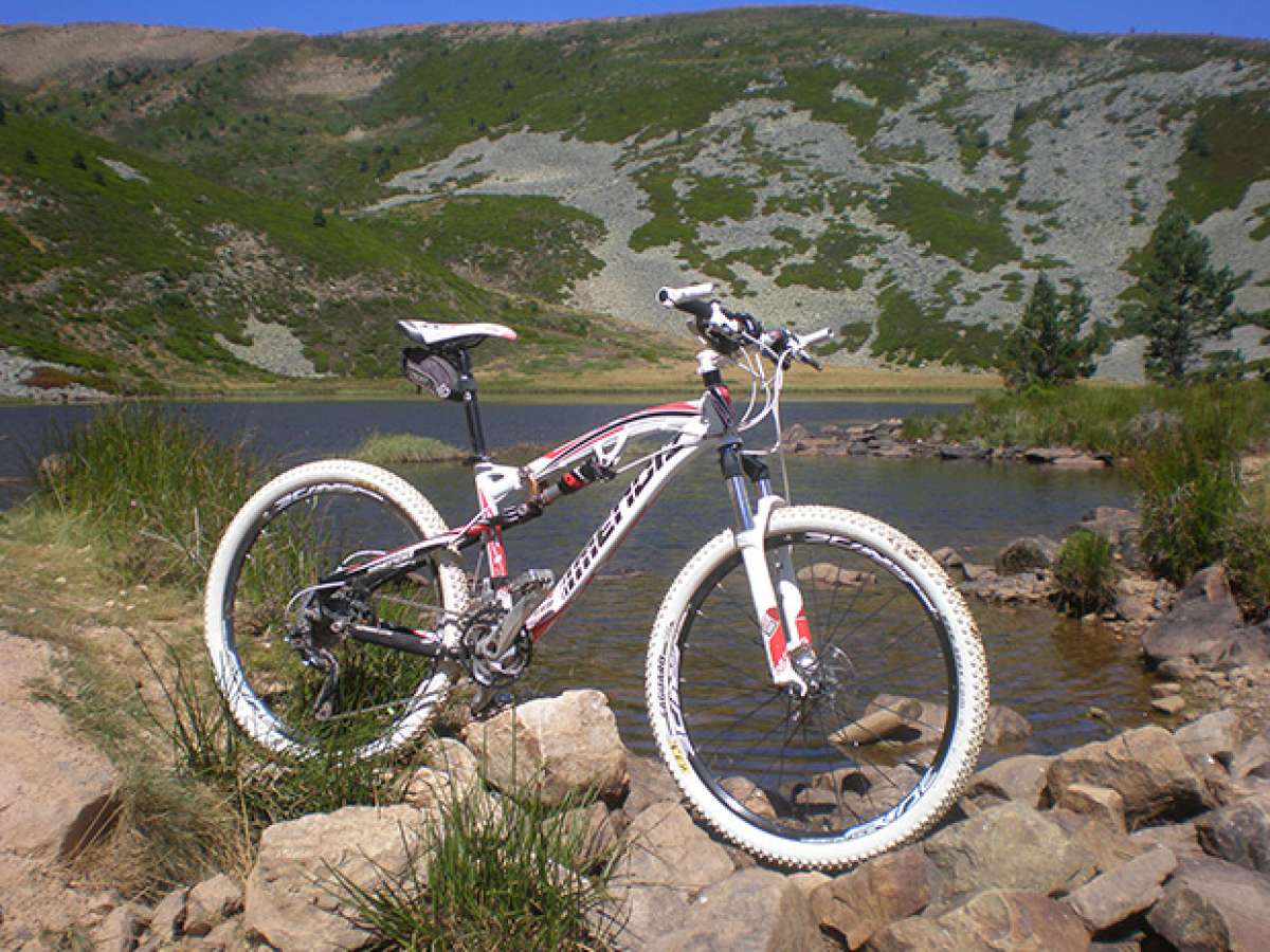 La foto del día en TodoMountainBike: "Laguna glaciar de Sierra Cebollera"