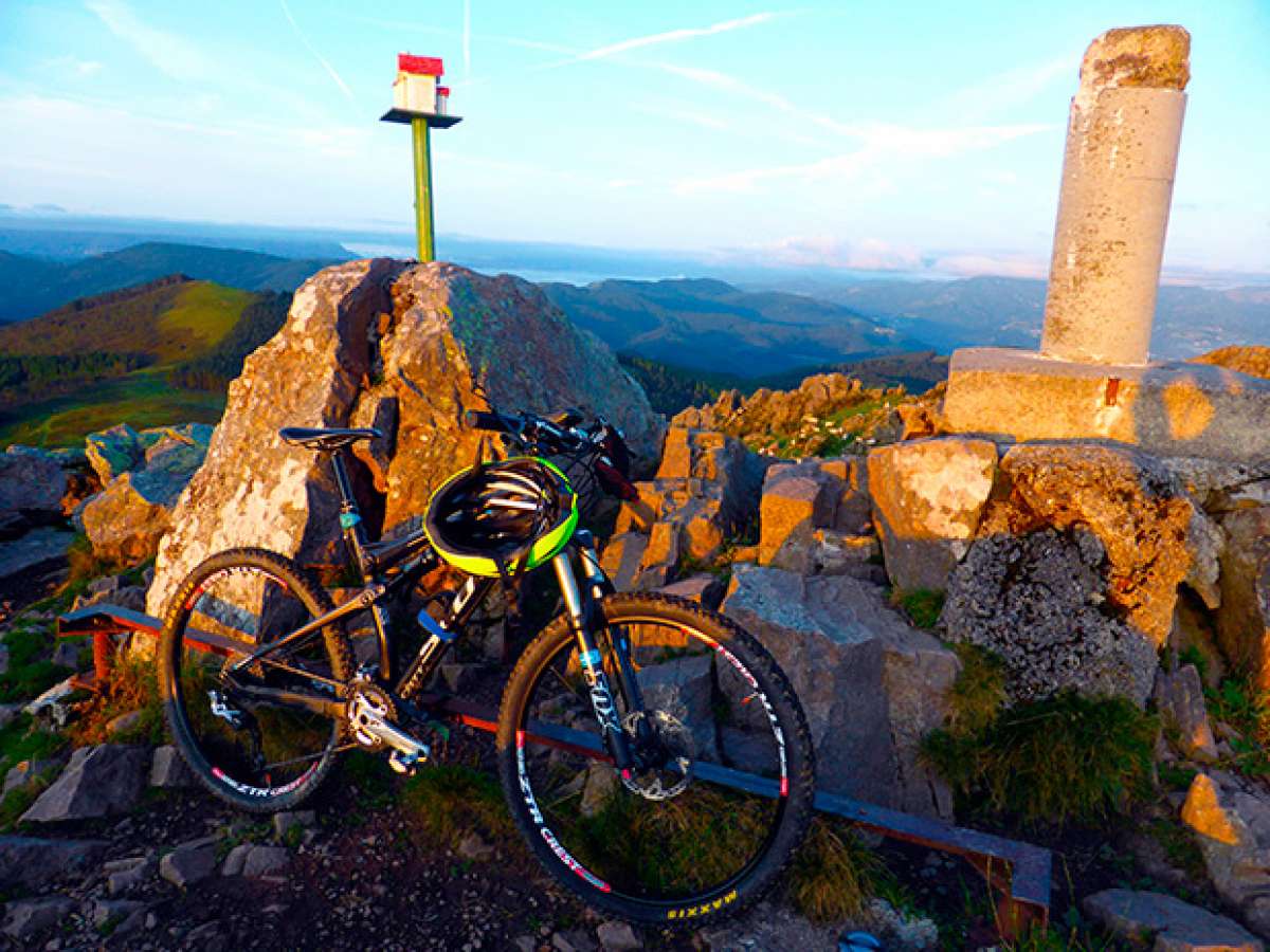 La foto del día en TodoMountainBike: 'Amanecer en el Adarra'