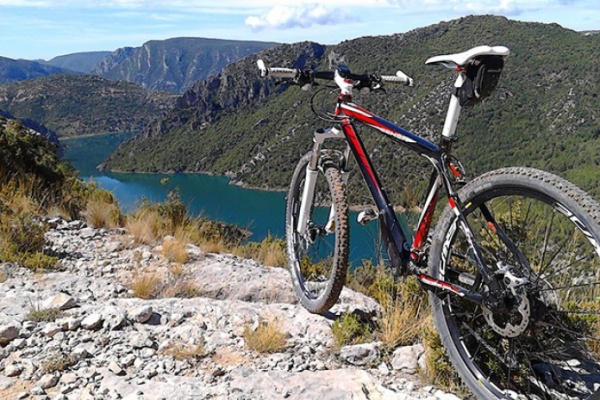 La foto del día en TodoMountainBike: "Panorámica del Embalse de Canyelles (Lleida)"