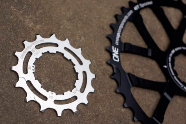 Sorpresa, sorpresa: Nuevo piñón de 16 dientes de regalo con los piñones 40T y 42T de OneUp Components