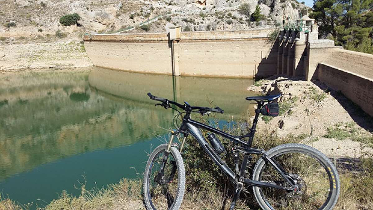 La foto del día en TodoMountainBike: 'Pantano de Mezalocha (Zaragoza)'