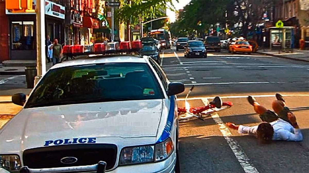 En TodoMountainBike: Los peligros de circular por un carril bici, según Casey Neistat