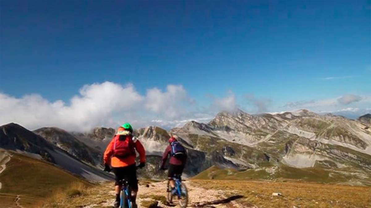 Montanus: Practicando Mountain Bike en el Gran Sasso d'Italia