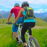 Practicando Mountain Bike en tándem. ¿El desafío definitivo para una pareja?