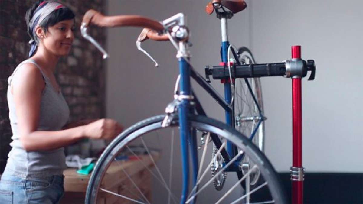 'She Builds', un precioso homenaje a las mujeres que aman las bicicletas