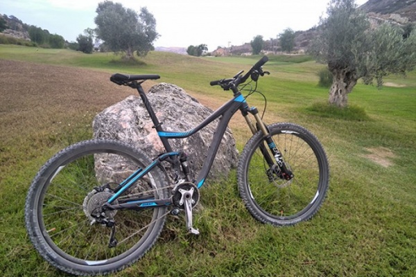La foto del día en TodoMountainBike: "A los pies de la sierra del Tabaiá"