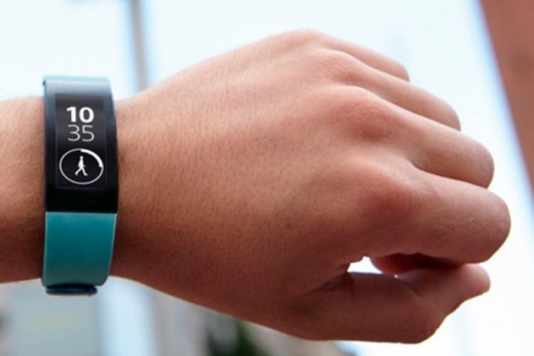 Sony Smartband Talk, una renovada pulsera cuantificadora ahora con funciones para ciclistas