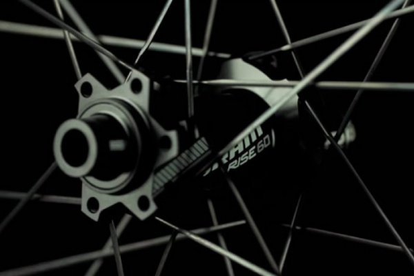 Las nuevas ruedas SRAM Rise 60 de 2015 en acción