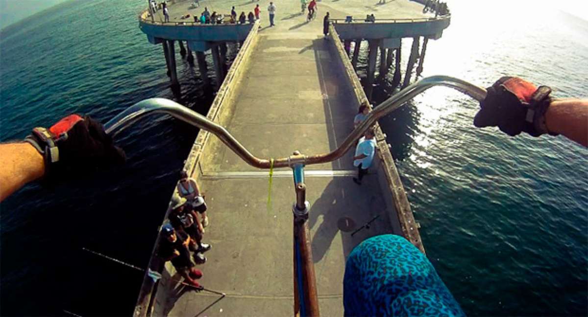 STOOPIDTALLER, la bicicleta más alta del planeta