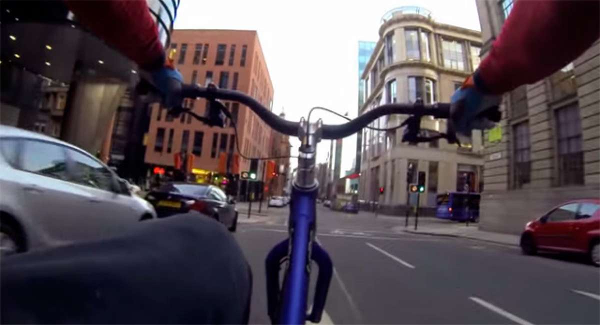 Sunday Ride: Un paseo 'de domingo' por las calles de Glasgow con Danny MacAskill