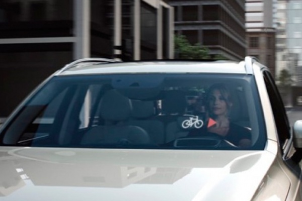 Ciclistas y conductores "conectados" entre sí con las próximas tecnologías de Volvo
