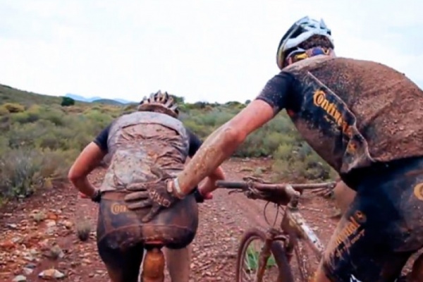 Absa Cape Epic 2014: Sangre, sudor y lágrimas, muchas lágrimas