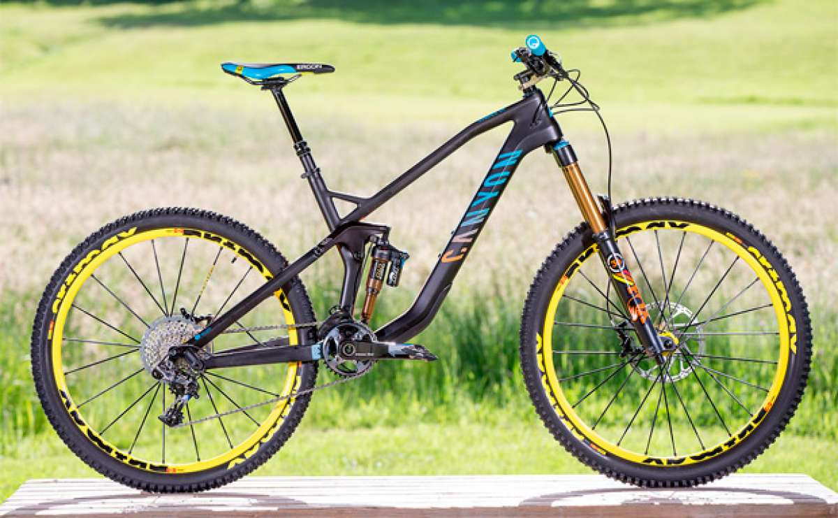 La nueva Canyon Strive CF de 2015 en acción