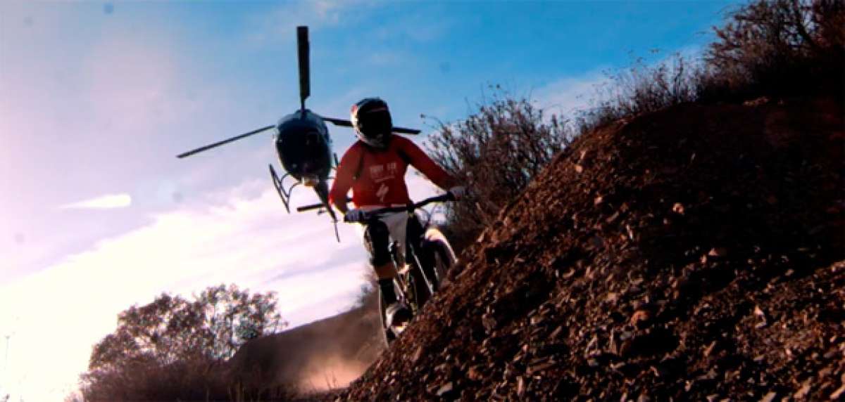 Impresionante descenso del corredor Curtis Keene grabado al más puro estilo de Hollywood