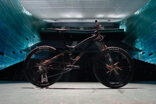 Todos los detalles de la nueva Mondraker Foxy Carbon de 2015