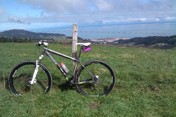La foto del día en TodoMountainBike: "La Costa Bizkaina"