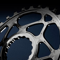 Los platos ovales de absoluteBLACK, también disponibles para bielas Race Face