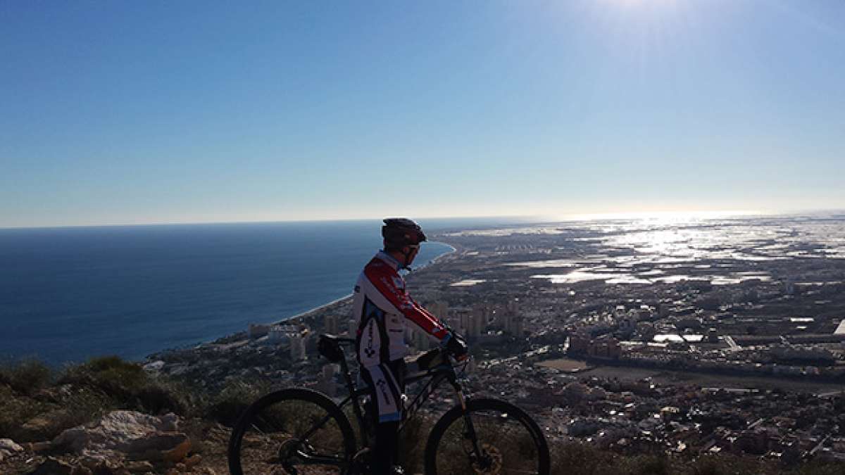 La foto del día en TodoMountainBike: 'Antenas de Aguadulce'