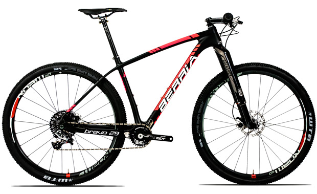 Berria Premium Series, nuevas versiones para la Bravo Infinity de Berria Bike