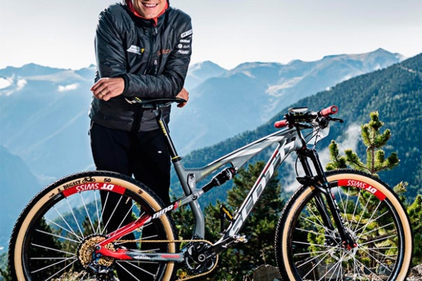Así de impresionantes son las bicicletas de Nino Schurter, Brendan Fairclough y Neko Mulally