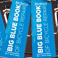 Tercera edición del Big Blue Book, un libro esencial sobre mecánica de bicicletas