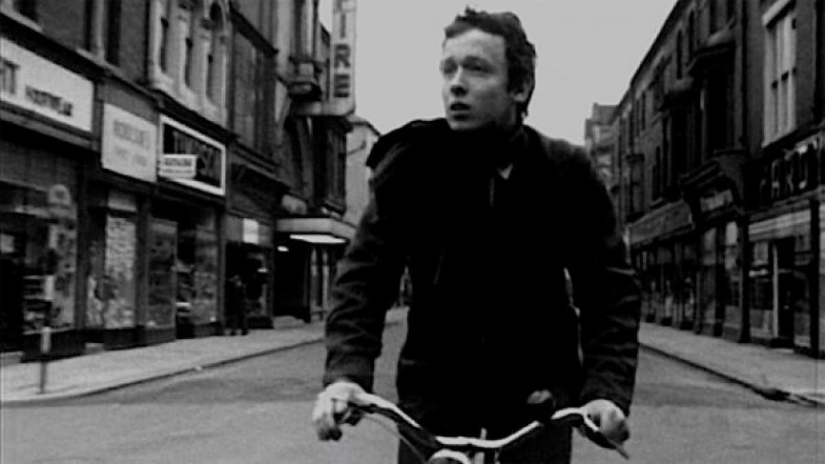 Para ciclistas cinéfilos: 'Boy and Bicycle', el primer cortometraje de Ridley Scott