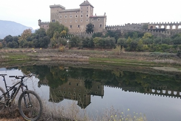 La foto del día en TodoMountainBike: "Castillo de Riudabella"