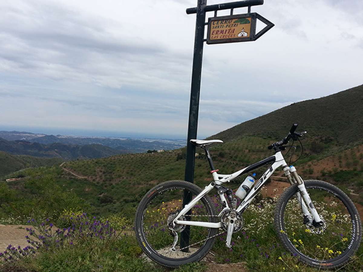 La foto del día en TodoMountainBike: 'Subidita al Cerro Santi-Petri'