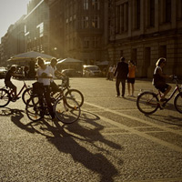 Cobrar por ir al trabajo en bici, un sueño convertido en ley (en Francia)