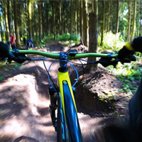 ¿Molestias sobre la bicicleta? Algunos consejos para evitar los dolores más frecuentes en el ciclismo