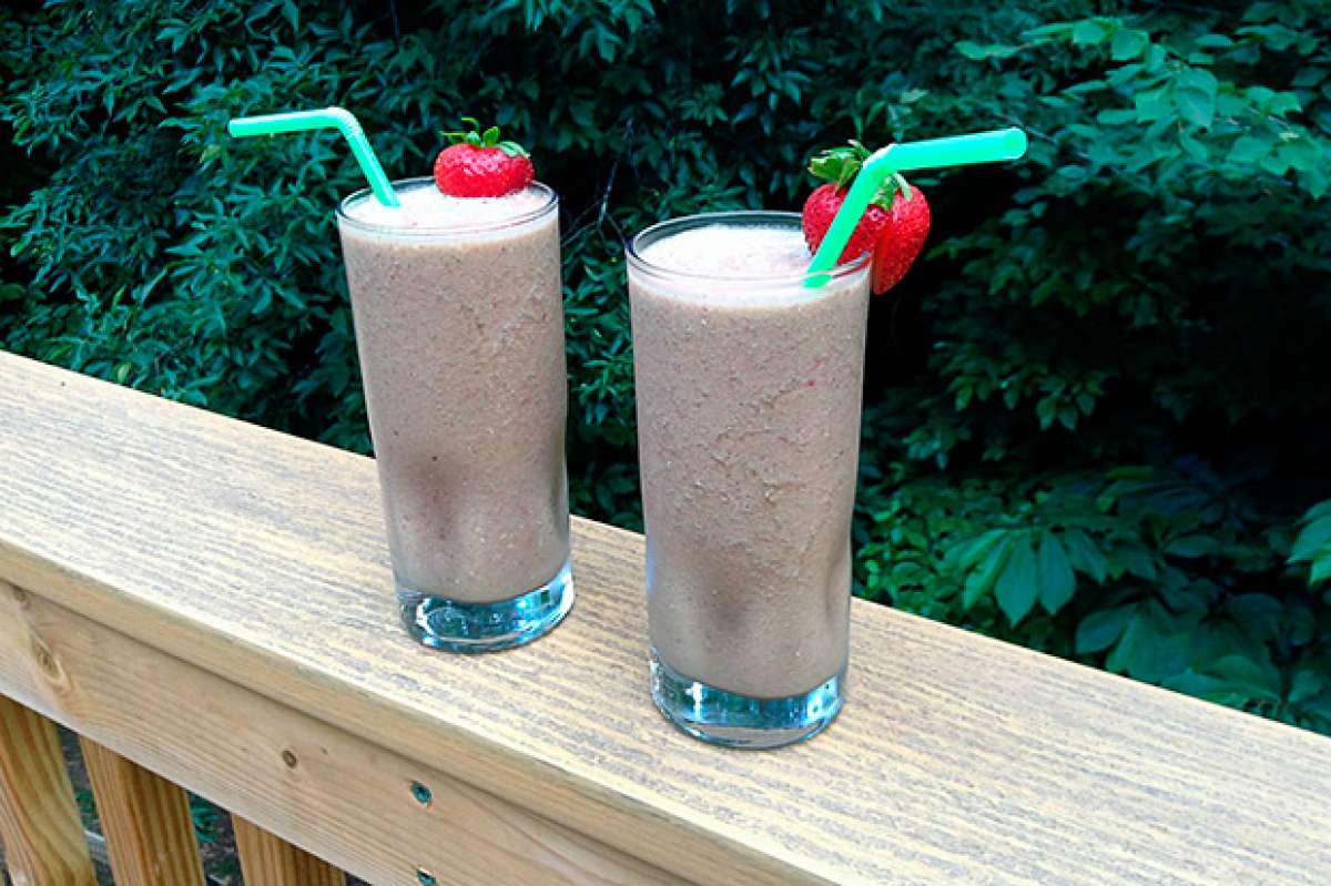 Especial verano: Cómo preparar un delicioso (y helado) batido de proteínas para recuperarnos tras un entrenamiento intenso