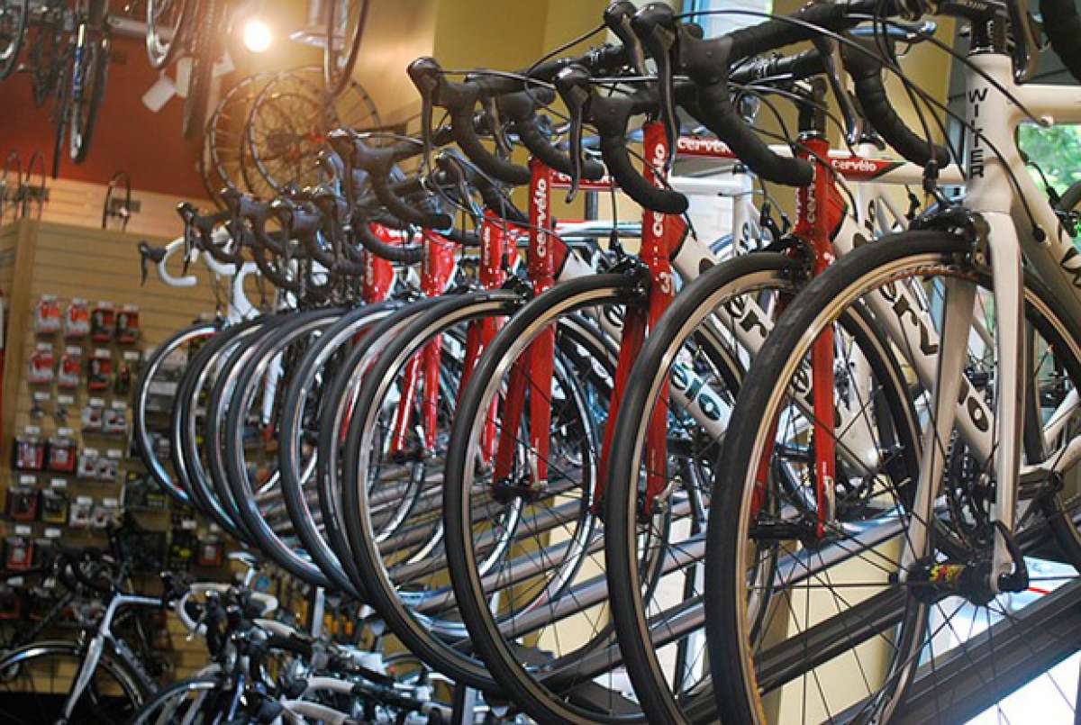 Tiendas online, grandes centros comerciales y tiendas de barrio. ¿Dónde comprar una bicicleta?
