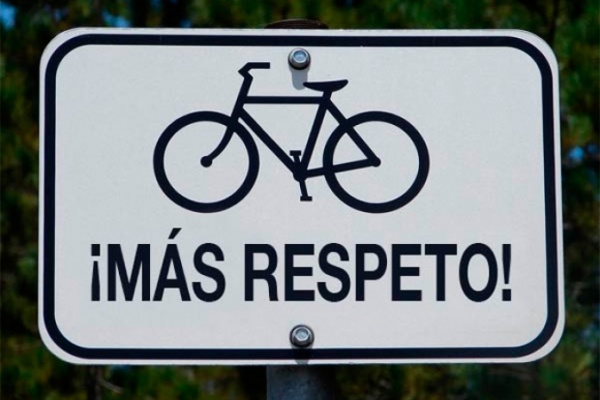 El saludo entre ciclistas. ¿Quién saluda y quién no?
