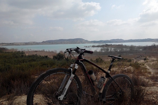 La foto del día en TodoMountainBike: "Embalse de La Pedrera"