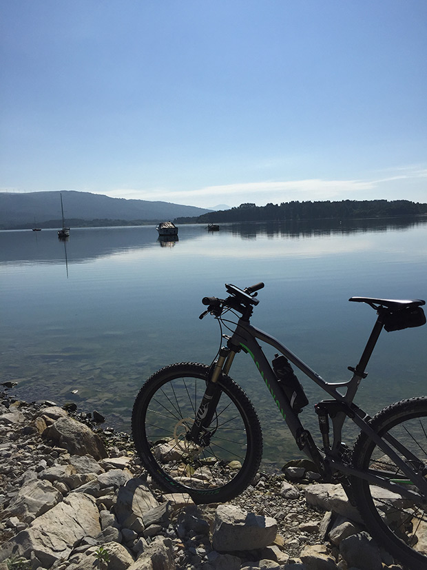 La foto del día en TodoMountainBike: 'Embalse de Ullibarri Ganboa, Álava'