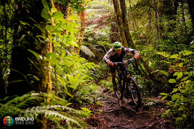 Enduro World Series 2015: Las mejores imágenes y el resumen en vídeo de la Ronda 1 (Rotorua, Nueva Zelanda)