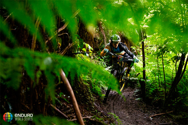 Enduro World Series 2015: Las mejores imágenes y el resumen en vídeo de la Ronda 1 (Rotorua, Nueva Zelanda)