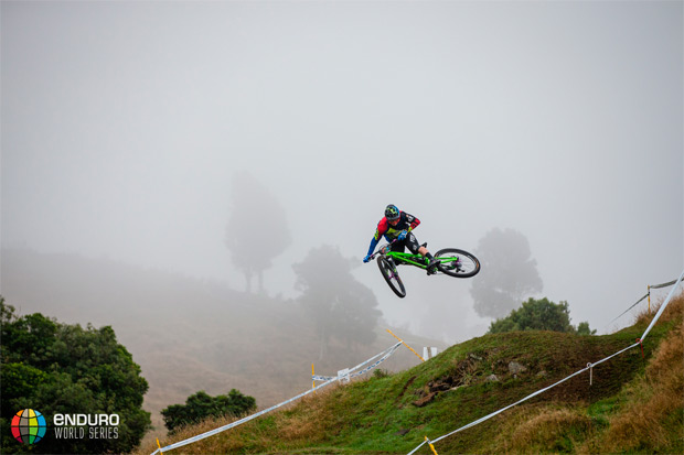 Enduro World Series 2015: Las mejores imágenes y el resumen en vídeo de la Ronda 1 (Rotorua, Nueva Zelanda)