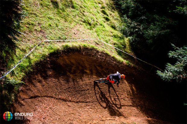 Enduro World Series 2015: Las mejores imágenes y el resumen en vídeo de la Ronda 1 (Rotorua, Nueva Zelanda)