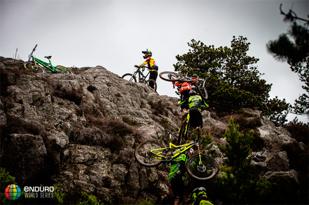 Enduro World Series 2015: Las mejores imágenes y el resumen en vídeo de la Ronda 2 (Wicklow, Irlanda)
