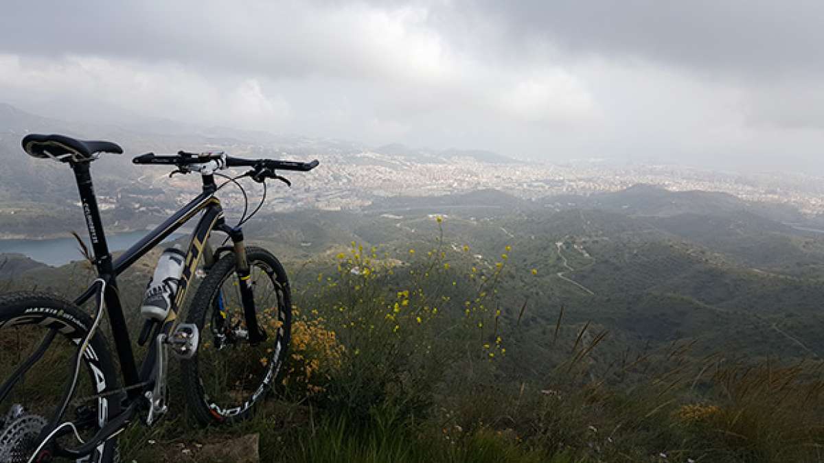 La foto del día en TodoMountainBike: 'Málaga en su esplendor'