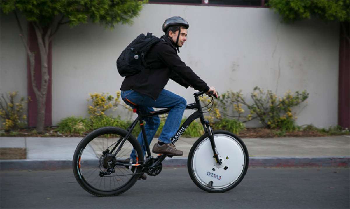 EVELO Omni Wheel, una rueda para convertir cualquier bicicleta en una E-Bike