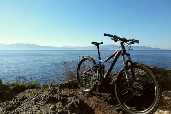 La foto del día en TodoMountainBike: "El Atlántico desde Cabo Home"