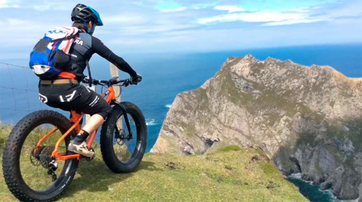 Practicando 'Fat Biking' en la Costa Oeste de Irlanda