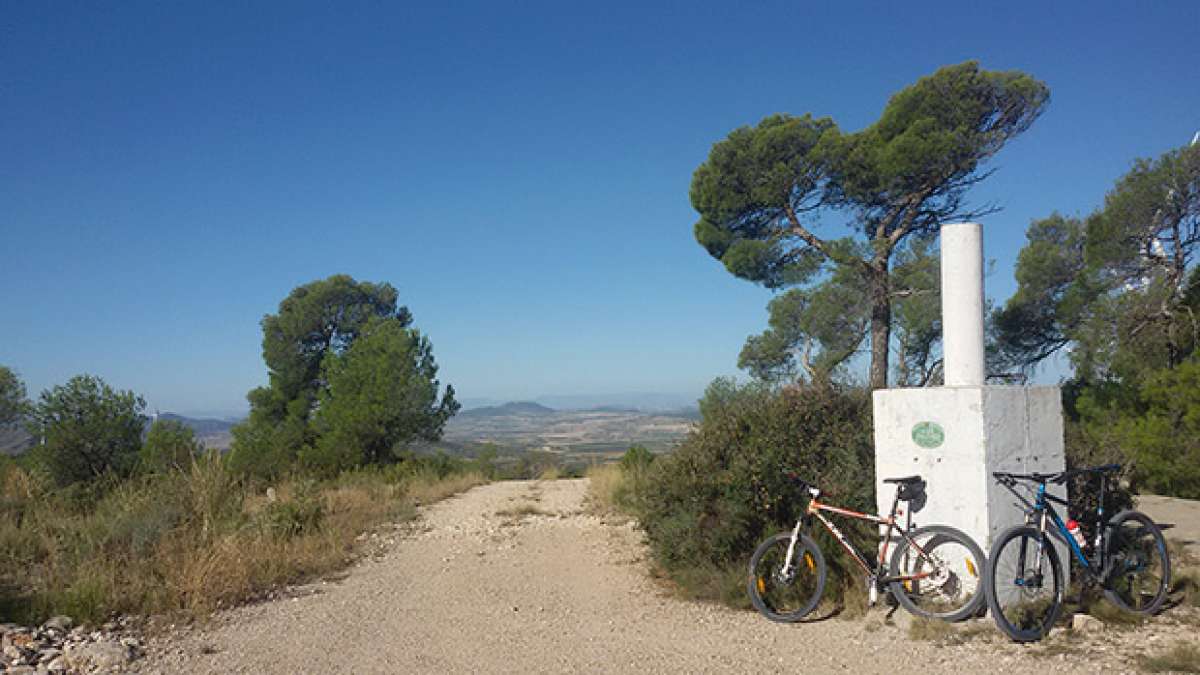 La foto del día en TodoMountainBike: 'Geodésico de Los Gavilanes'